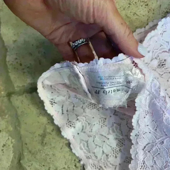 Free People Intimately FP Avery Lace Bodysuit/B4 - Picture 3 of 4